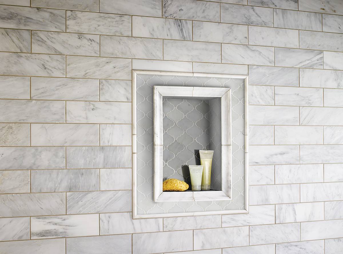 GREECIAN WHITE ARABESQUE PATTERN POLISHED